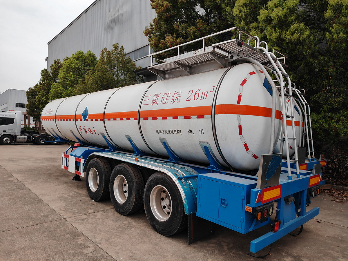 腐蚀性物品罐式运输车